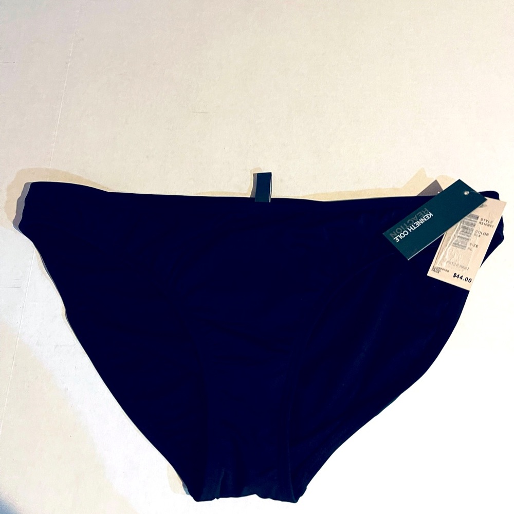 Kenneth Cole Reaction XL bikini bottom. NWT. New never worn. No. Smoking home.